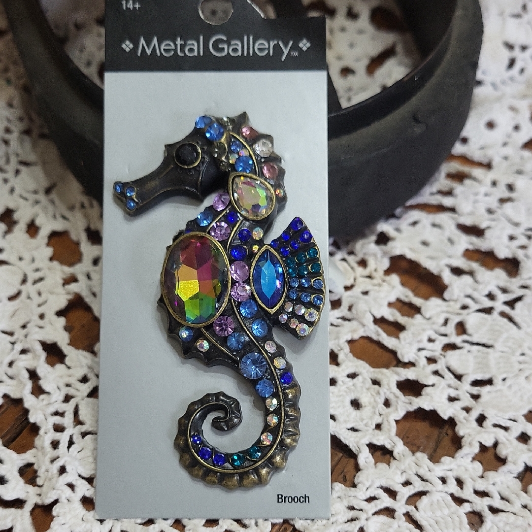 Pmetal Gallery Seahorse Brooch